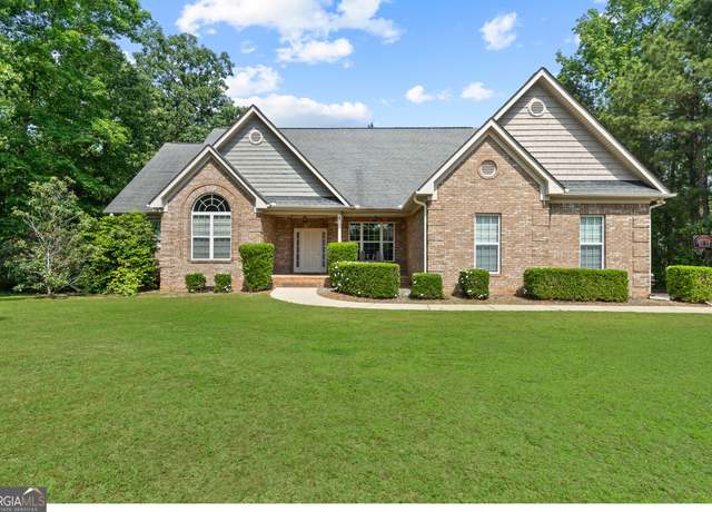 Property at 104 Lightwood Ln, Forsyth, GA 31029, 4 beds, 3 baths