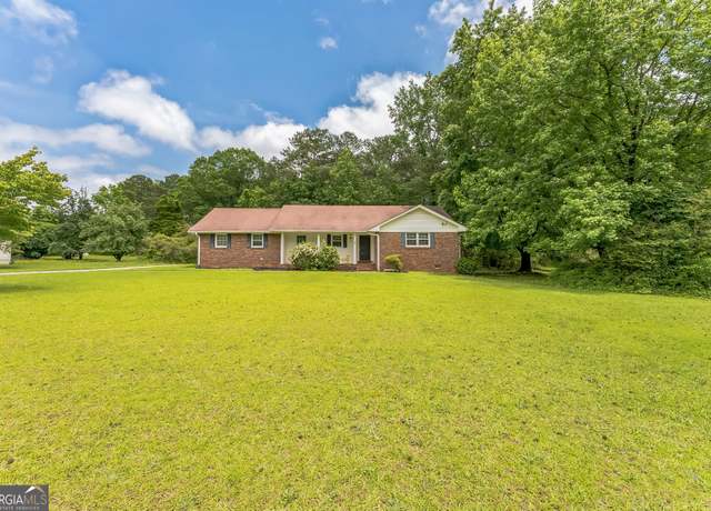 Property at 195 Southmoor Cir, Stockbridge, GA 30281, 3 beds, 2 baths