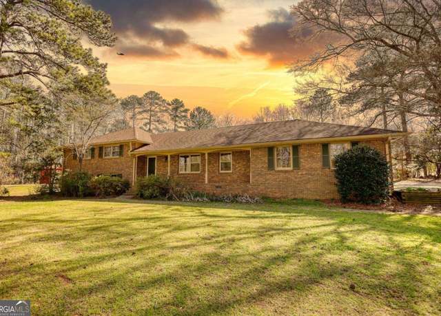Property at 5190 Paul Cir SW, Conyers, GA 30094, 3 beds, 2 baths