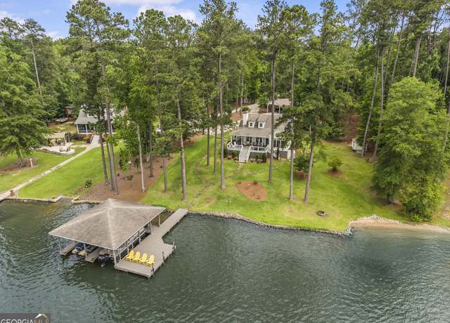 Property at 118 Pineview Rd NE, Milledgeville, GA 31061, 3 beds, 3 baths