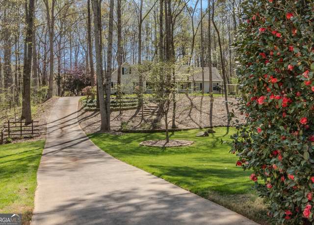 Property at 65 Dundee Pl, Sharpsburg, GA 30277, 3 beds, 2 baths