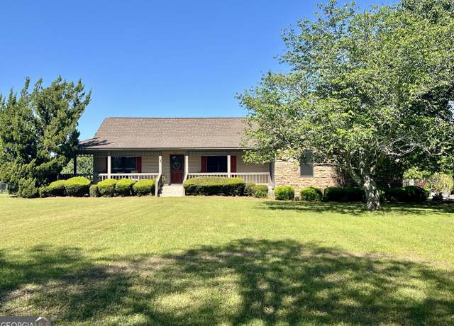 Property at 879 Old Toomsboro Rd, Dublin, GA 31021, 4 beds, 2.5 baths