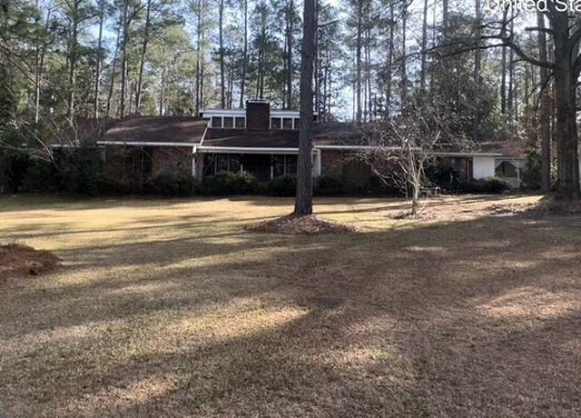 Property at 721 W Ogeechee St, Sylvania, GA 30467, 3 beds, 2.5 baths