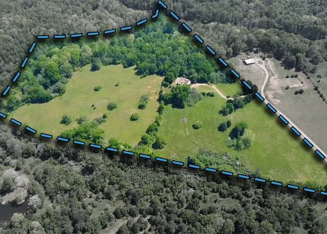 Property at 1600 Campbell Dr, Athens, GA 30605, 5 beds, 3 baths