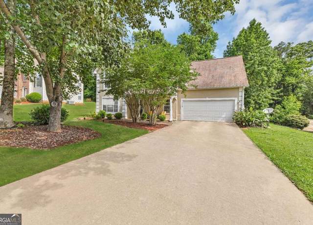 Property at 3358 North Ct, Ellenwood, GA 30294, 3 beds, 2.5 baths