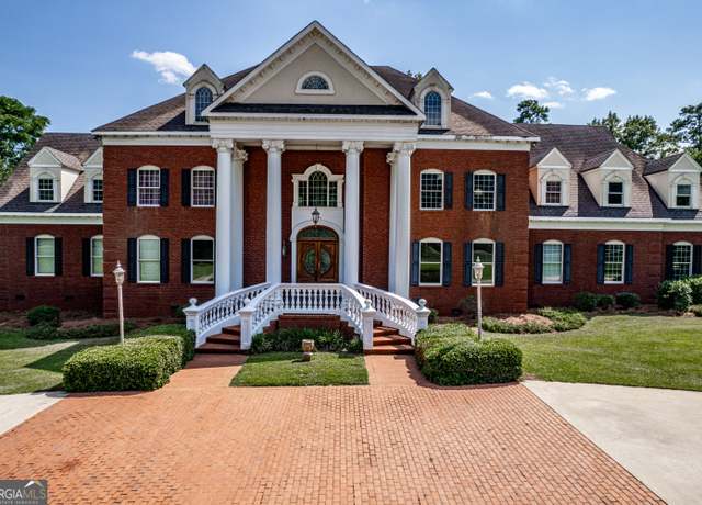 Property at 6020 Rivoli Dr, Macon, GA 31210, 7 beds, 6.5 baths