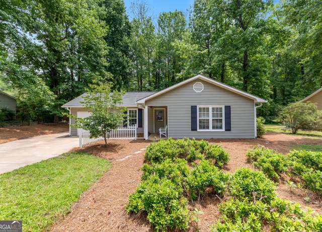 Property at 810 Bedford Park, Peachtree City, GA 30269, 3 beds, 2 baths