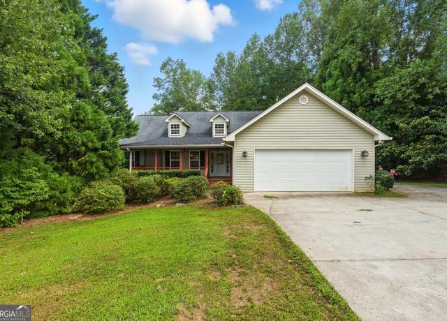 Property at 128 Crest Winds Dr, Clarkesville, GA 30523, 4 beds, 3 baths