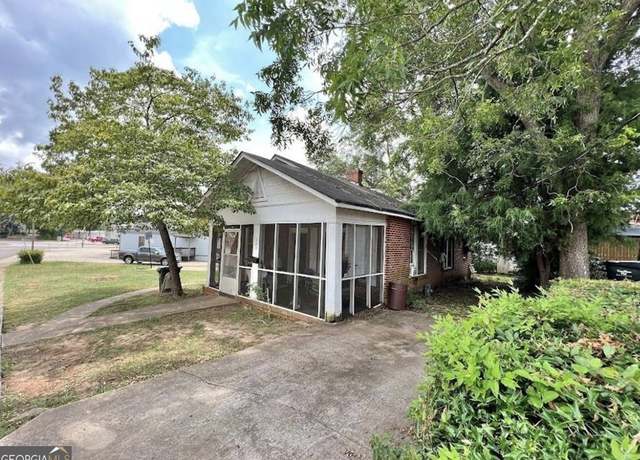Property at 304 Cotton Ave, Thomaston, GA 30286, 3 beds, 1 bath