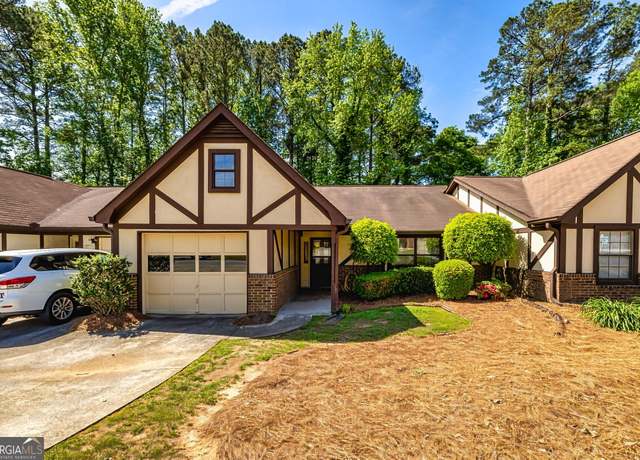 Property at 335 Jeff Davis Pl, Fayetteville, GA 30214, 2 beds, 2 baths