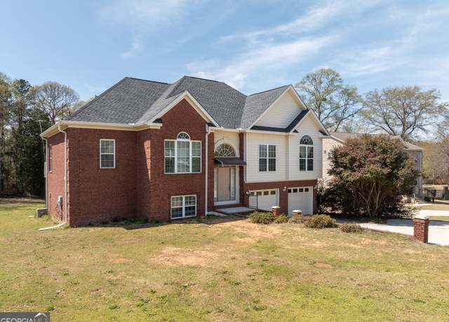 Property at 510 Southland Trl, Byron, GA 31008, 4 beds, 3 baths