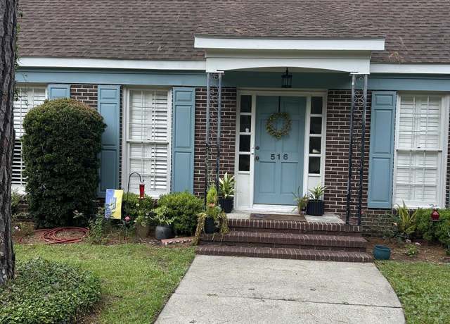 Property at 516 Postell Dr, St. Simons, GA 31522, 4 beds, 2.5 baths