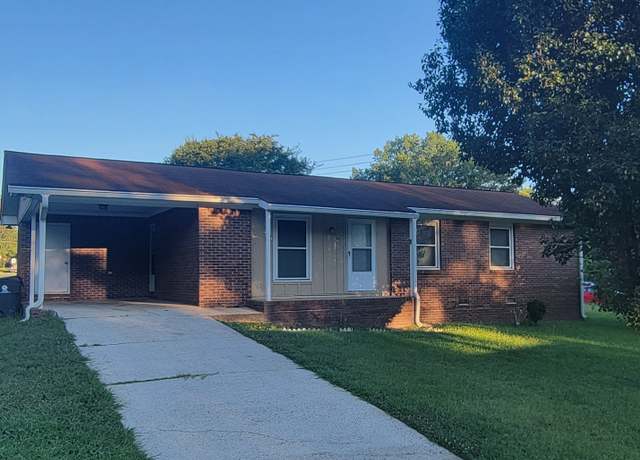 Property at 105 Holly Ave, Fayetteville, GA 30215, 3 beds, 2 baths