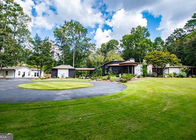 Property at 110 Golfview Ct, Carrollton, GA 30117, 4 beds, 3.5 baths