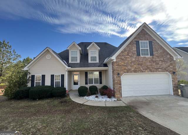 Property at 207 North Pointe Dr, Lagrange, GA 30241, 4 beds, 2.5 baths
