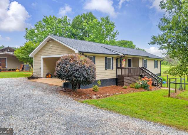 Property at 241 Thomas Rd, Lavonia, GA 30553, 3 beds, 2 baths