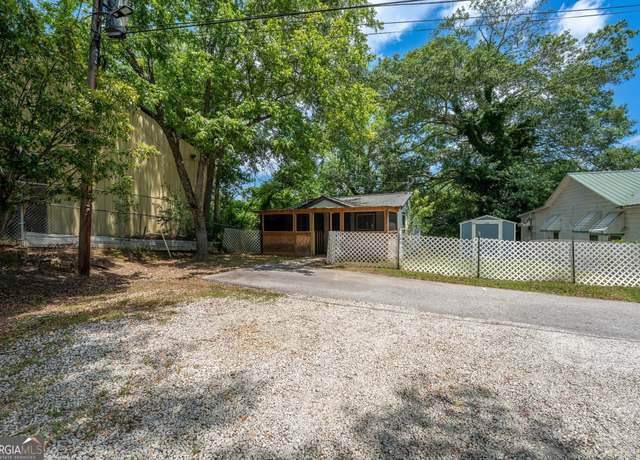 Property at 128 Branch St, Toccoa, GA 30577, 2 beds, 2 baths