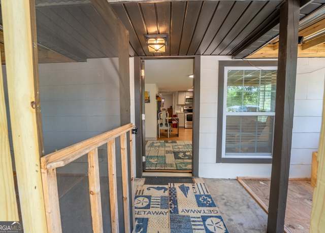 Property at 128 Branch St, Toccoa, GA 30577, 2 beds, 2 baths