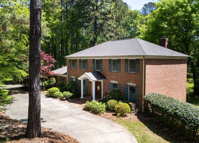 Property at 312 W Yorktown Dr, Lagrange, GA 30240, 4 beds, 2.5 baths