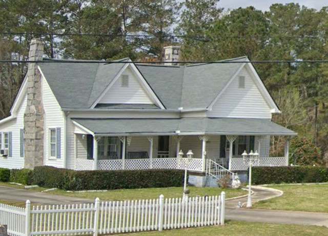 Property at 4039 Lenora Church Rd, Snellville, GA 30039, 3 beds, 2 baths