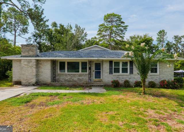 Property at 1205 Mcree Dr, Valdosta, GA 31602, 5 beds, 3.5 baths