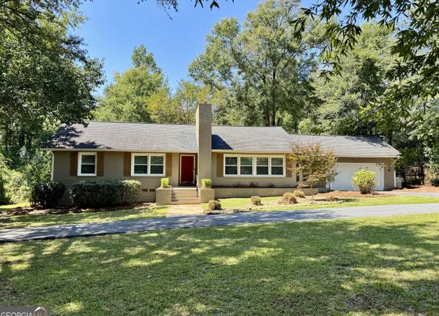 Property at 806 Wesleyan Dr, Macon, GA 31210, 4 beds, 2 baths