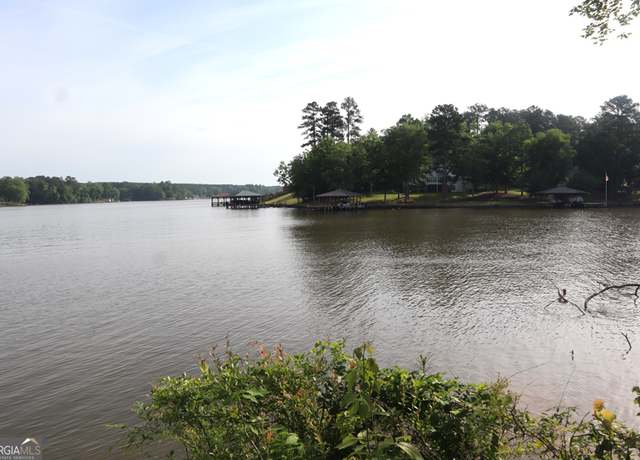 Property at 429 Lake Crest Dr SW, Sparta, GA 31087