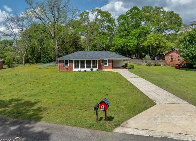 Property at 2875 Estates Rd, Macon, GA 31216, 3 beds, 1 bath