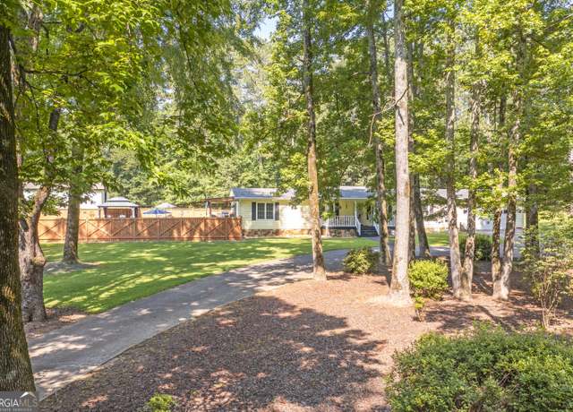 Property at 8065 Norris Lake Rd, Snellville, GA 30039, 4 beds, 2 baths