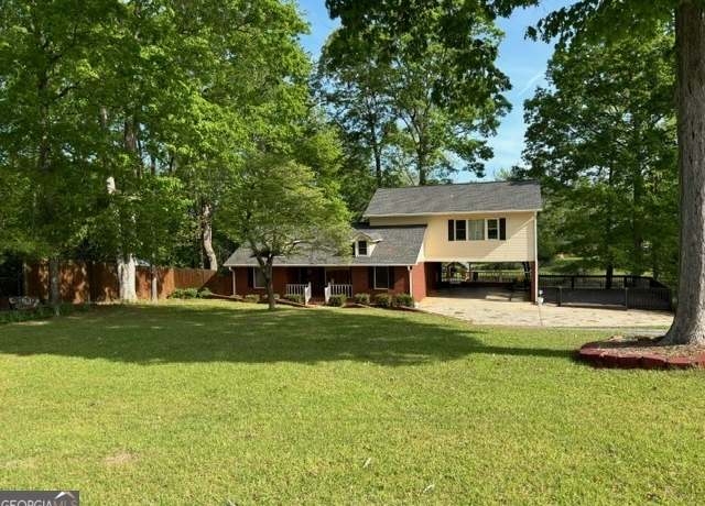 Property at 117 Mixon St, Griffin, GA 30224, 3 beds, 3 baths