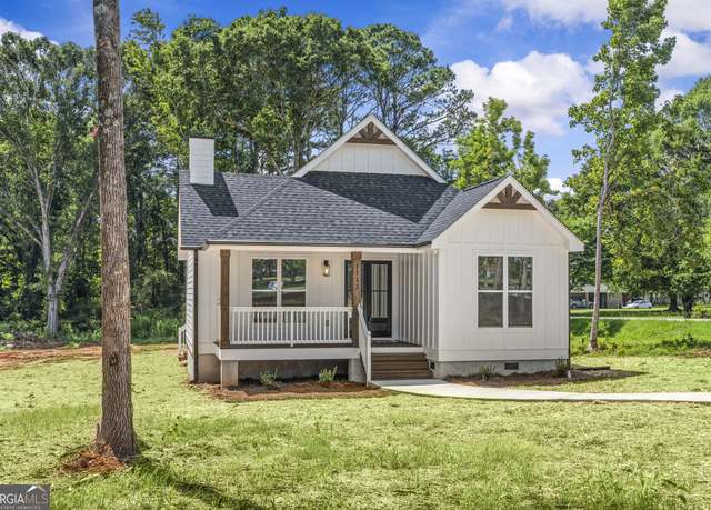 Property at 1113 Cornwall Dr, Madison, GA 30650, 3 beds, 2 baths