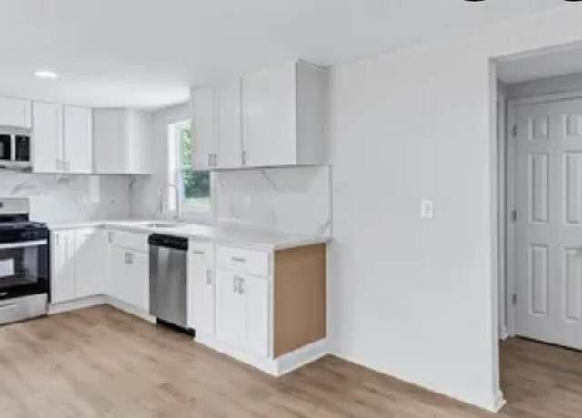 Property at 328 Whitaker Rd, Lagrange, GA 30240, 3 beds, 2 baths