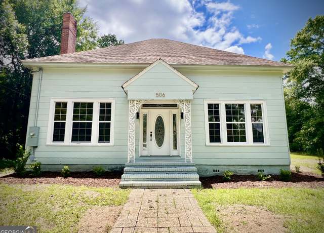 Property at 506 Pine St, Dublin, GA 31021, 4 beds, 3 baths