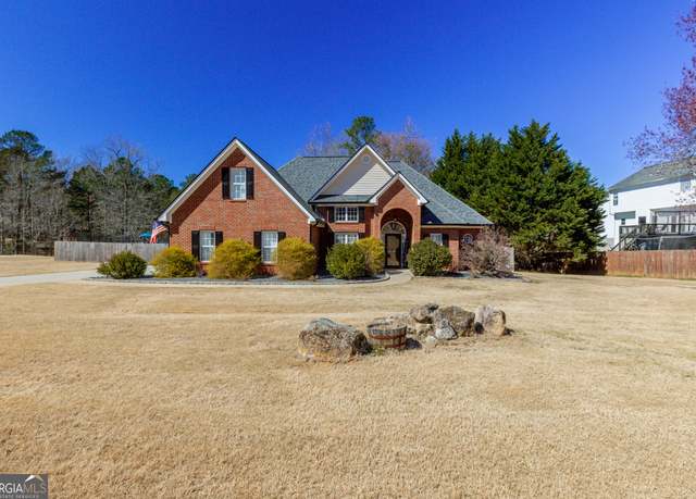 Property at 140 Surrey Park Dr, Fayetteville, GA 30215, 4 beds, 3 baths