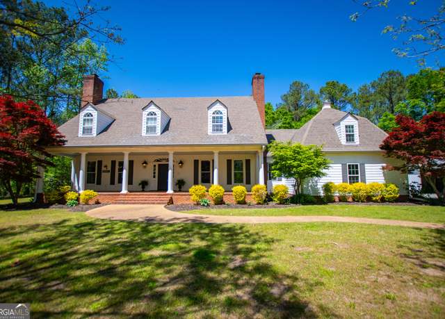 Property at 4053 County Road 14, Roanoke, AL 36274, 4 beds, 3.5 baths