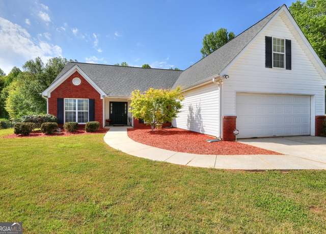 Property at 1725 Wyntercreek Ln, Hoschton, GA 30548, 3 beds, 2 baths
