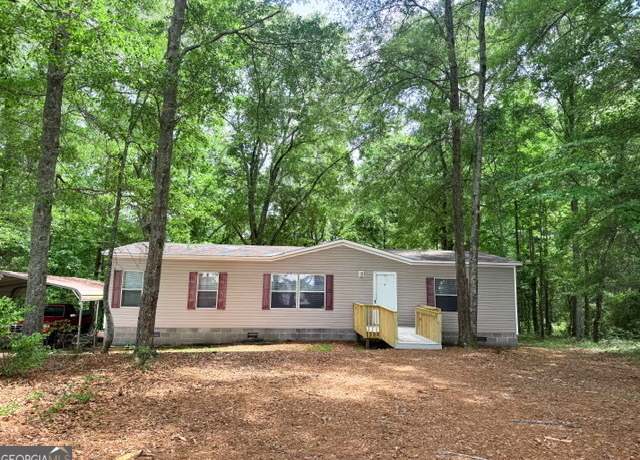 Property at 140 Holiday Rd, Franklin, GA 30217, 3 beds, 2 baths