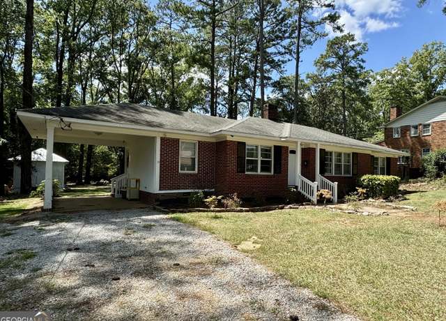 Property at 808 Stewart Ave, Union Point, GA 30669, 4 beds, 1.5 baths