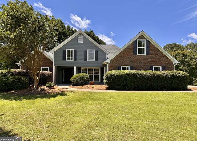 Property at 2999 Plantation Run Ct, Loganville, GA 30052, 4 beds, 2 baths