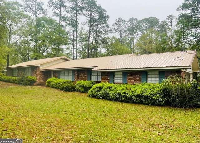 Property at 110 Glenview Dr, Reidsville, GA 30453, 3 beds, 2.5 baths