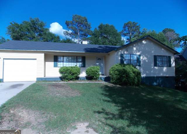 Property at 5810 Bloomfield Rd, Macon, GA 31206, 3 beds, 2 baths