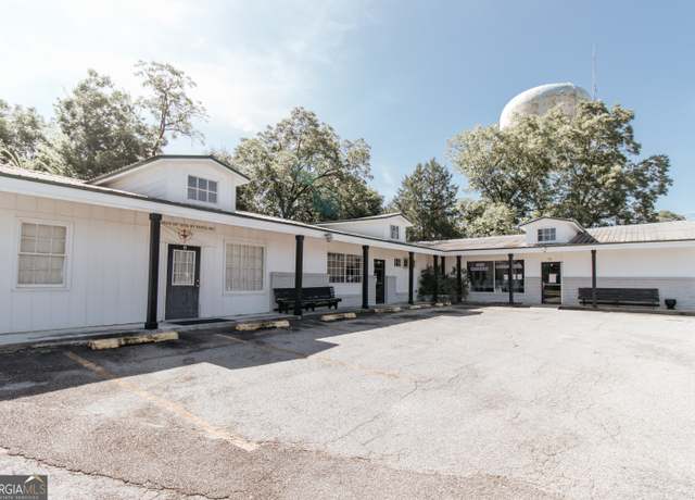Property at 450 Stephens St, Rochelle, GA 31079