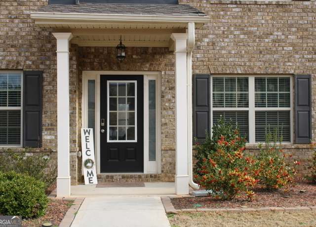 Property at 1725 Wesminster Cir, Griffin, GA 30223, 5 beds, 4 baths