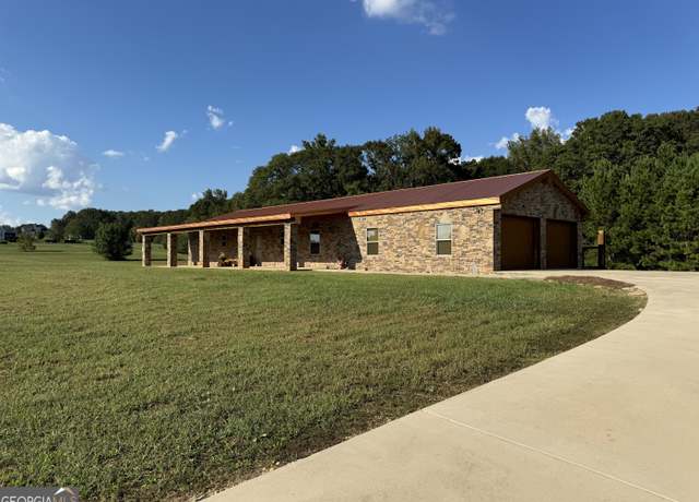 Property at 105 Magnolia Dr, Monticello, GA 31064, 5 beds, 3 baths