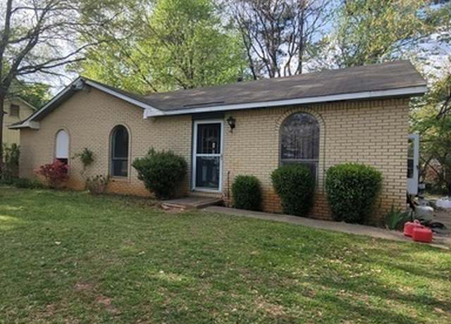 Property at 2884 Haddon Dr, Rex, GA 30273, 3 beds, 1 bath