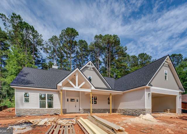 Property at 124 Flamingo Dr, Monticello, GA 31064, 3 beds, 2 baths