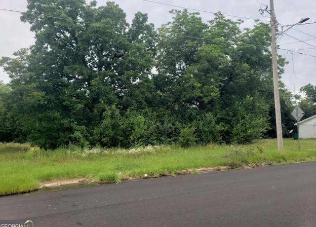 Property at 2107 S Jackson St, Albany, GA 31701