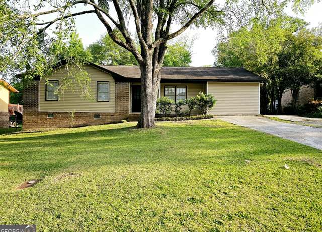 Property at 2366 Lancelot Pl, Macon, GA 31206, 3 beds, 2 baths