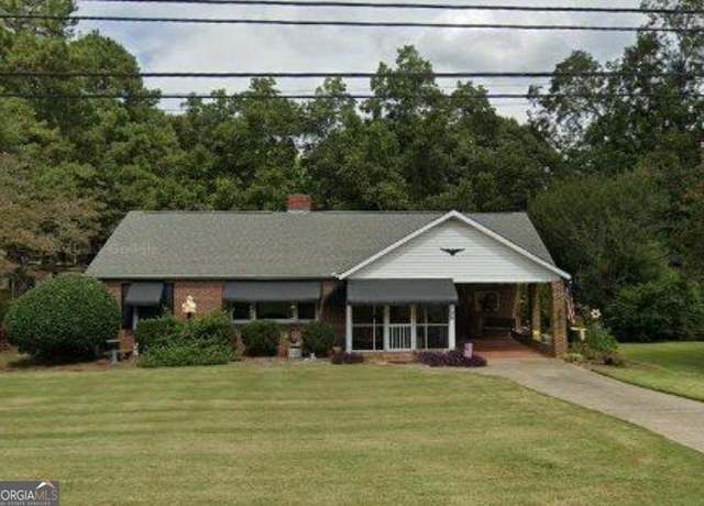 Property at 34 Sprayberry Rd, Newnan, GA 30263, 2 beds, 1 bath