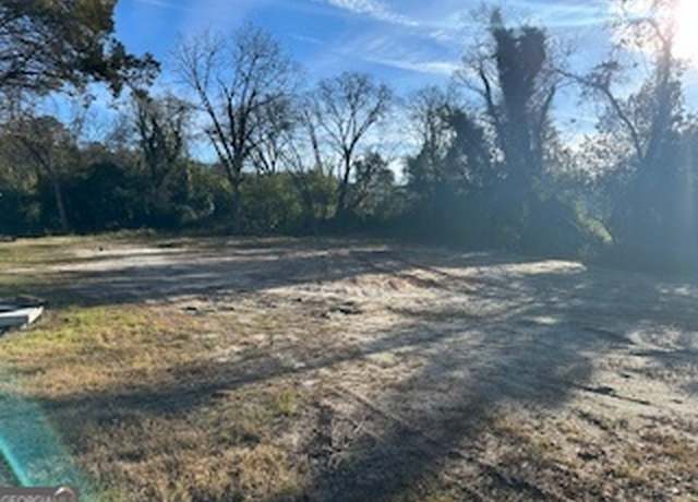 Property at 1174 Ernest St, Macon, GA 31204